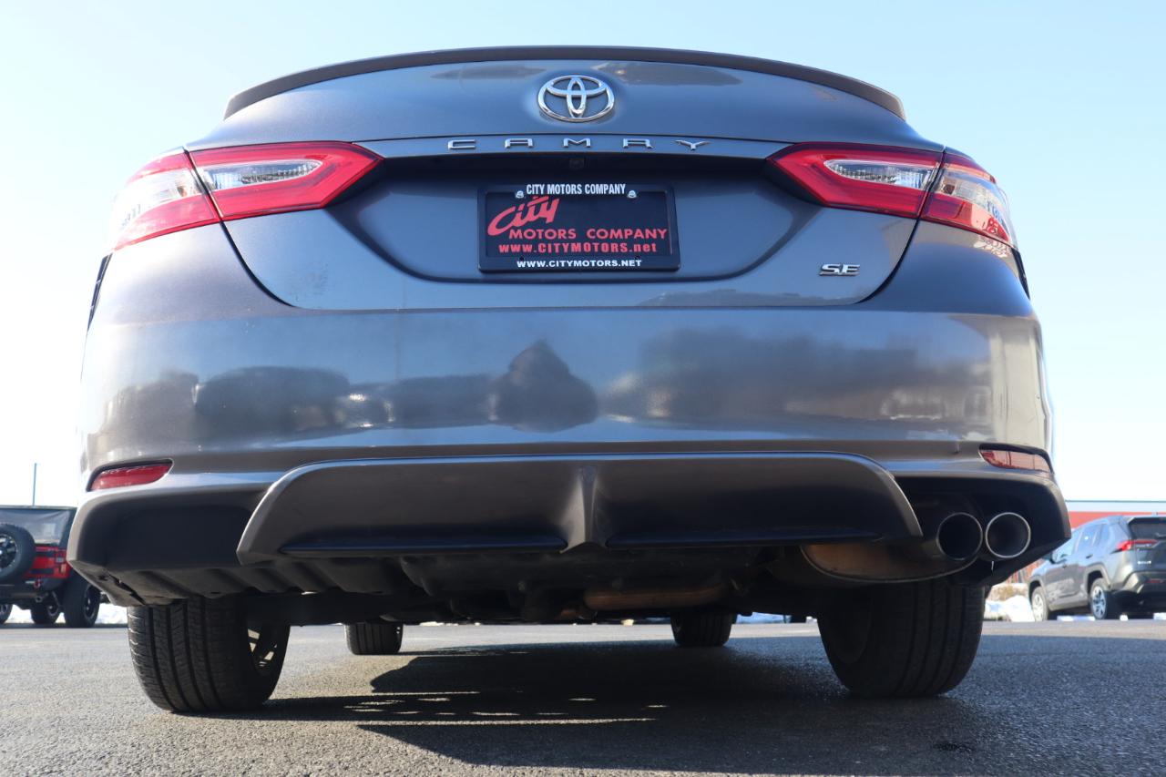 Toyota Camry SE Auto (Natl) 2019