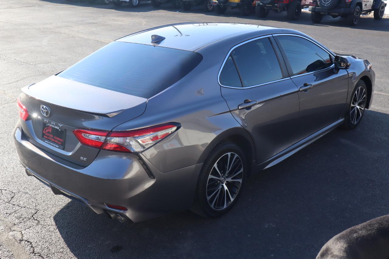 Toyota Camry SE Auto (Natl) 2019