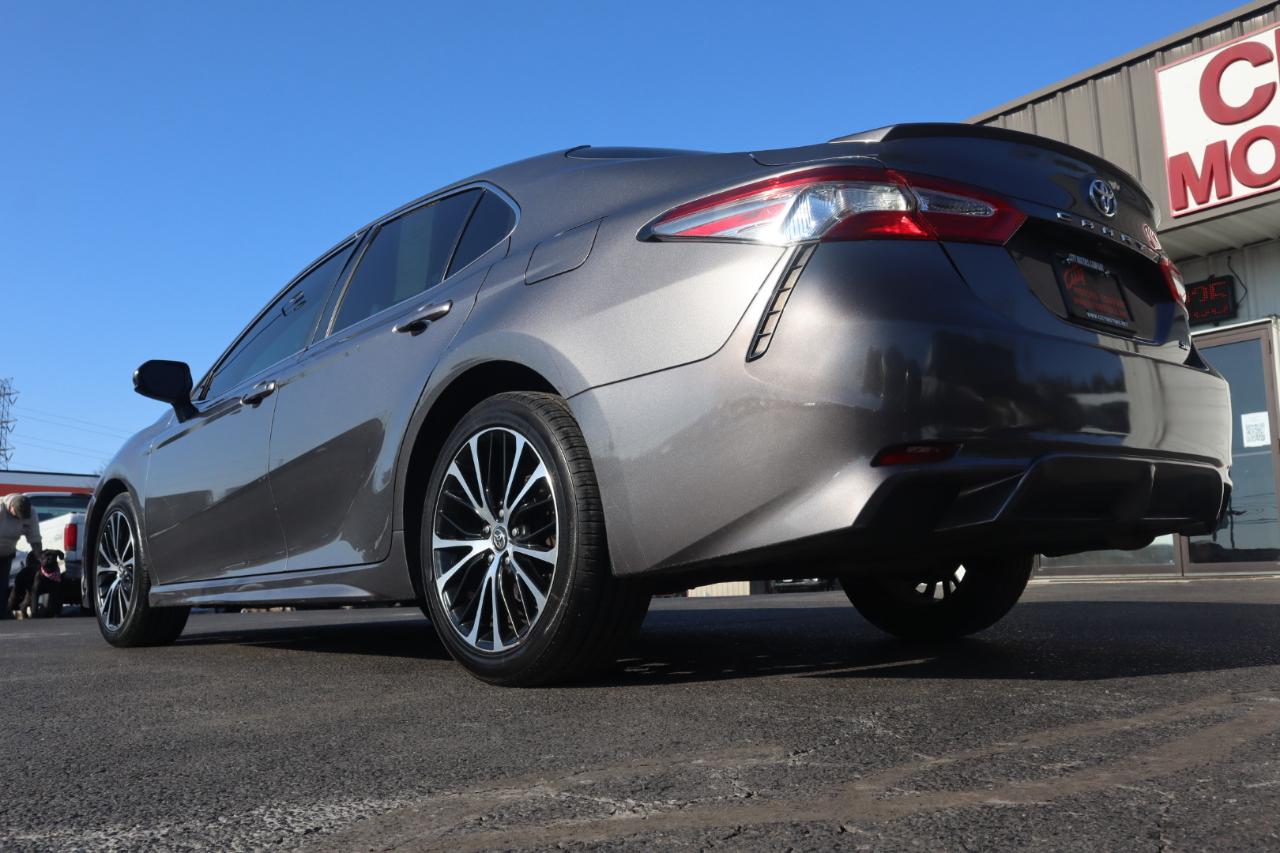 Toyota Camry SE Auto (Natl) 2019