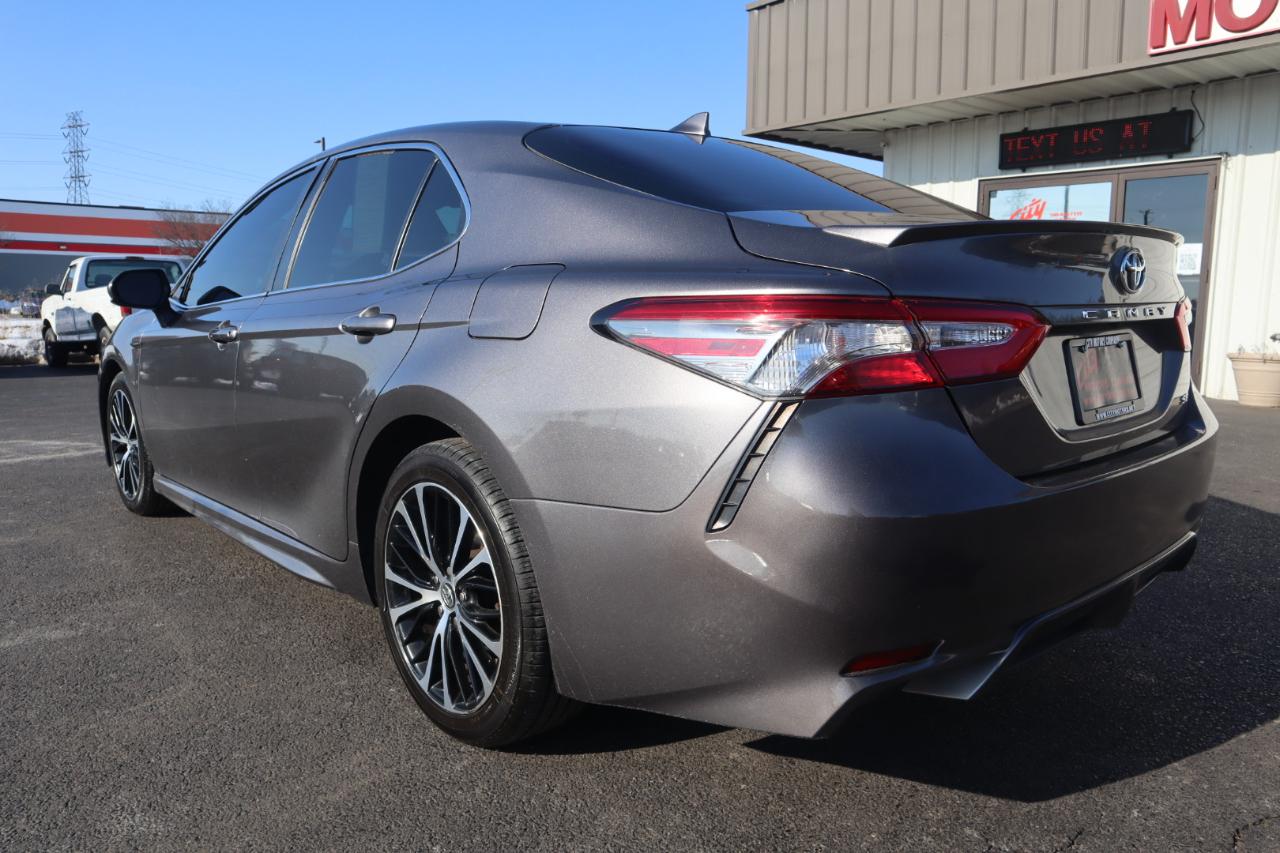 Toyota Camry SE Auto (Natl) 2019
