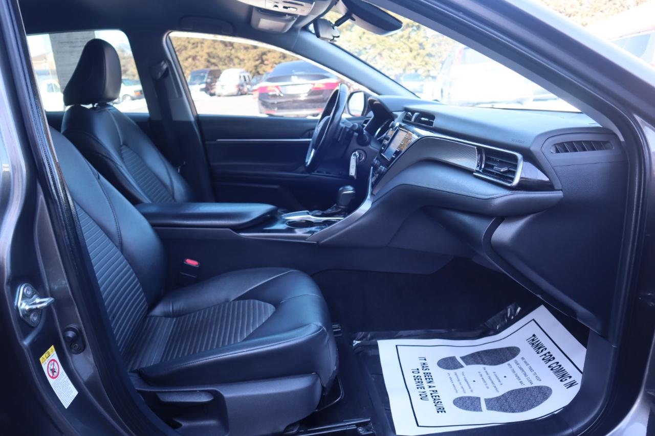 Toyota Camry SE Auto (Natl) 2019