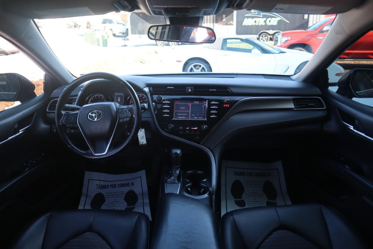 Toyota Camry SE Auto (Natl) 2019