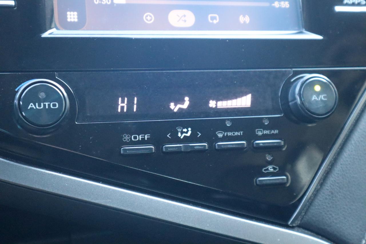 Toyota Camry SE Auto (Natl) 2019