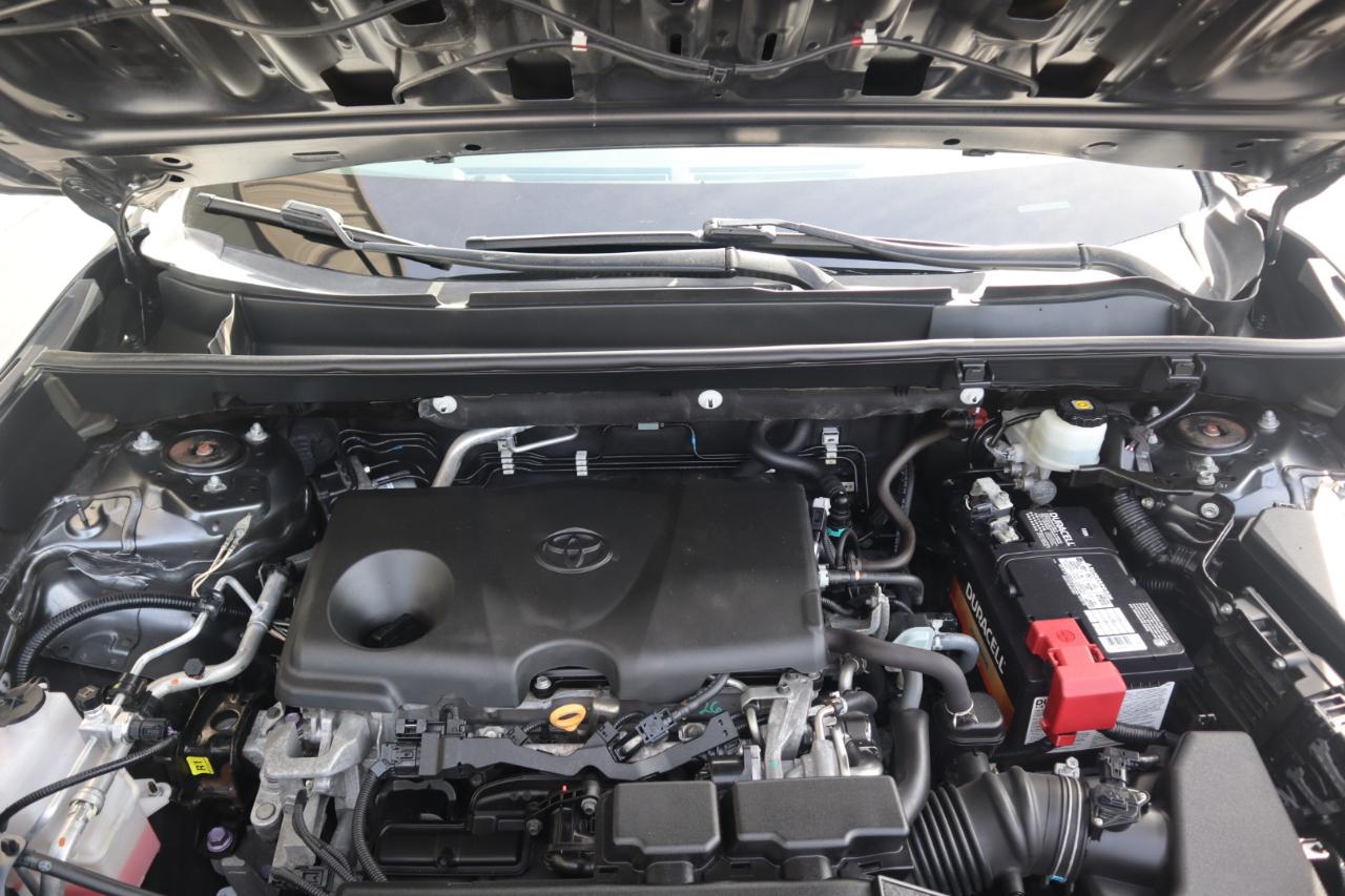 Toyota RAV4 LE AWD (Natl) 2019