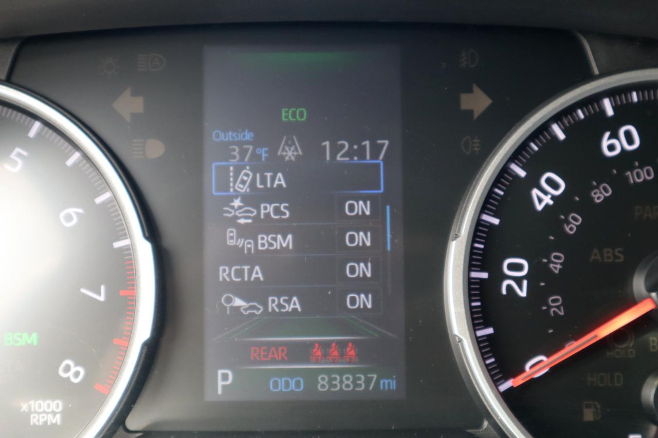 Toyota RAV4 LE AWD (Natl) 2019