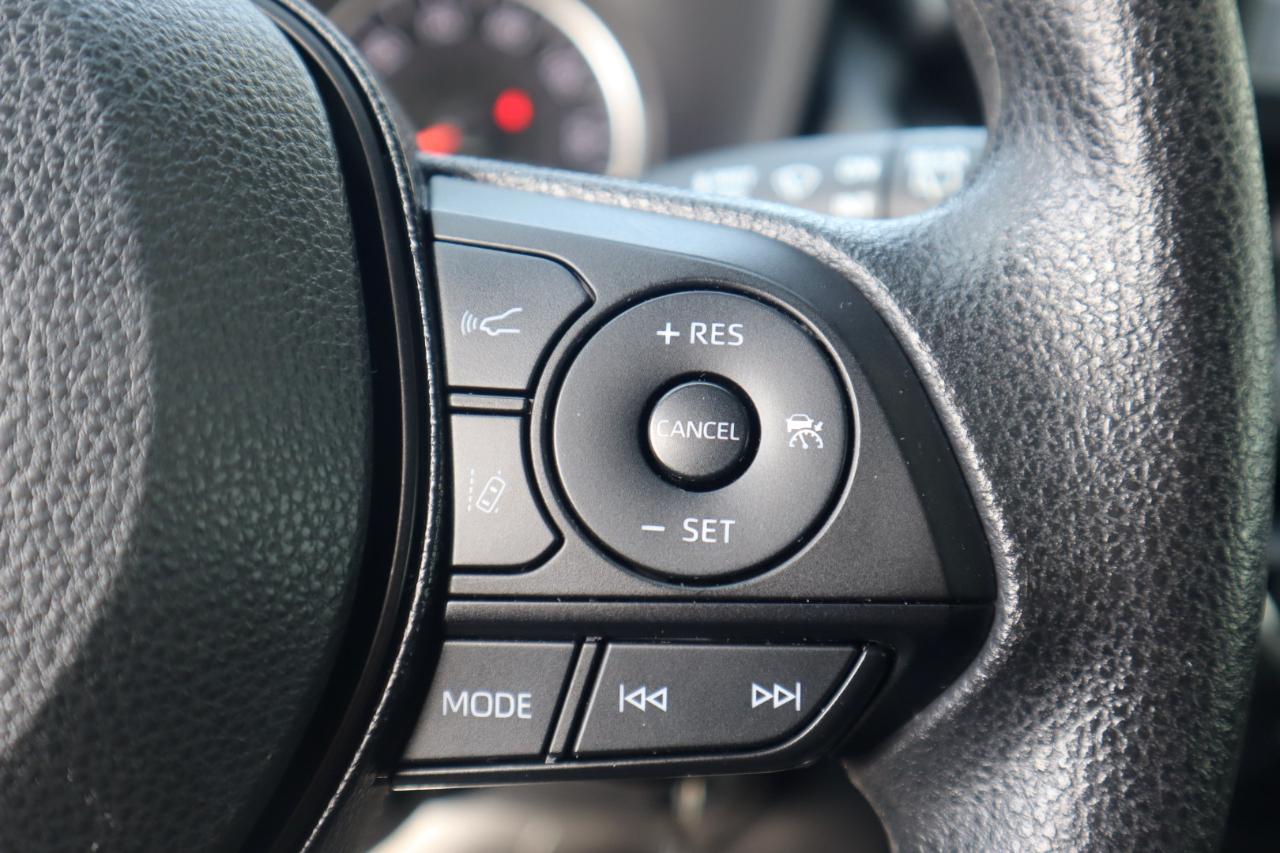 Toyota RAV4 LE AWD (Natl) 2019