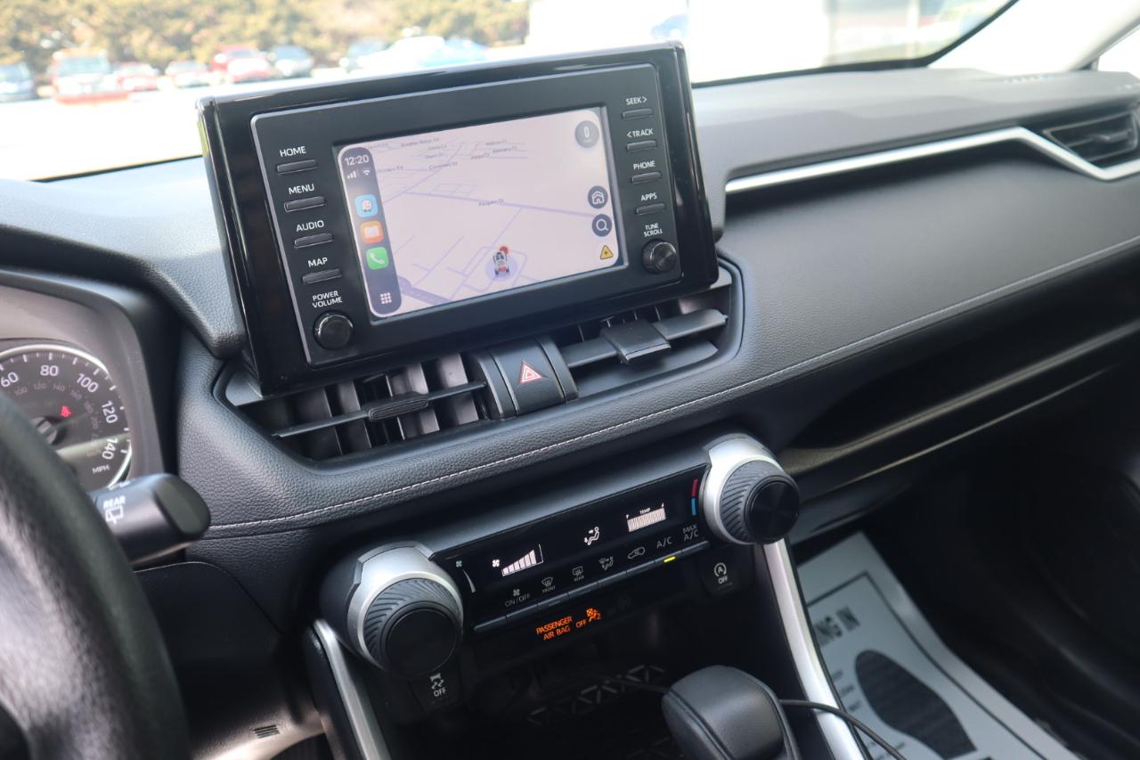 Toyota RAV4 LE AWD (Natl) 2019