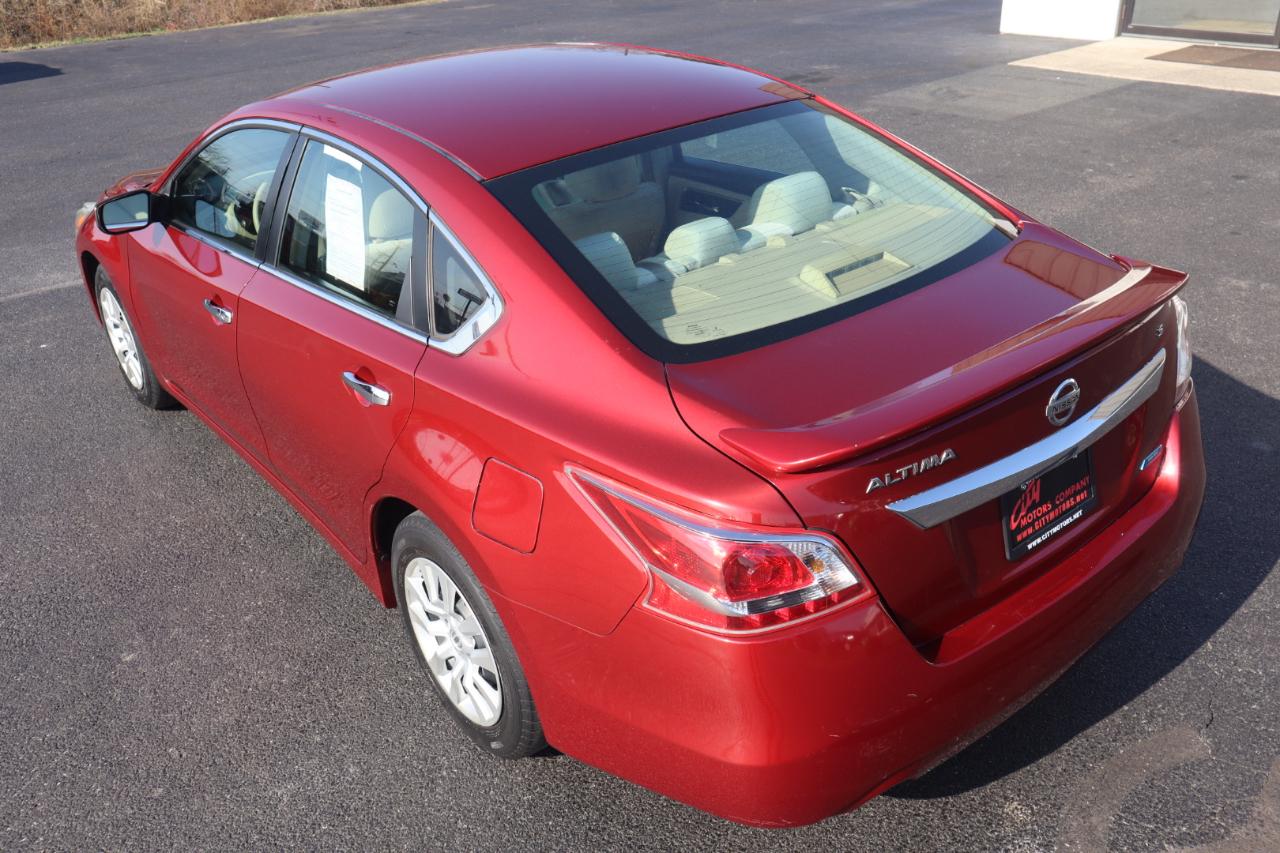 Nissan Altima 4dr Sdn I4 2.5 S 2013