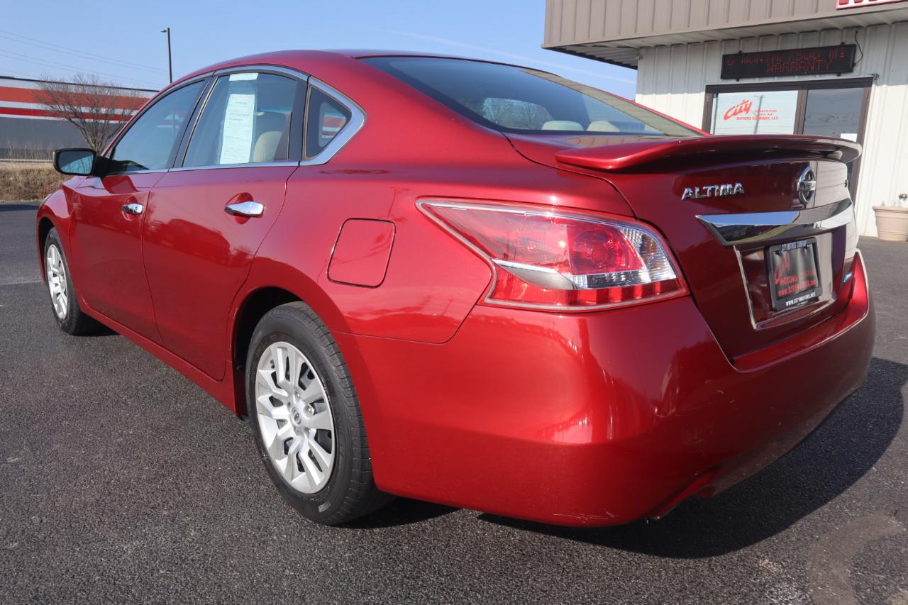 Nissan Altima 4dr Sdn I4 2.5 S 2013