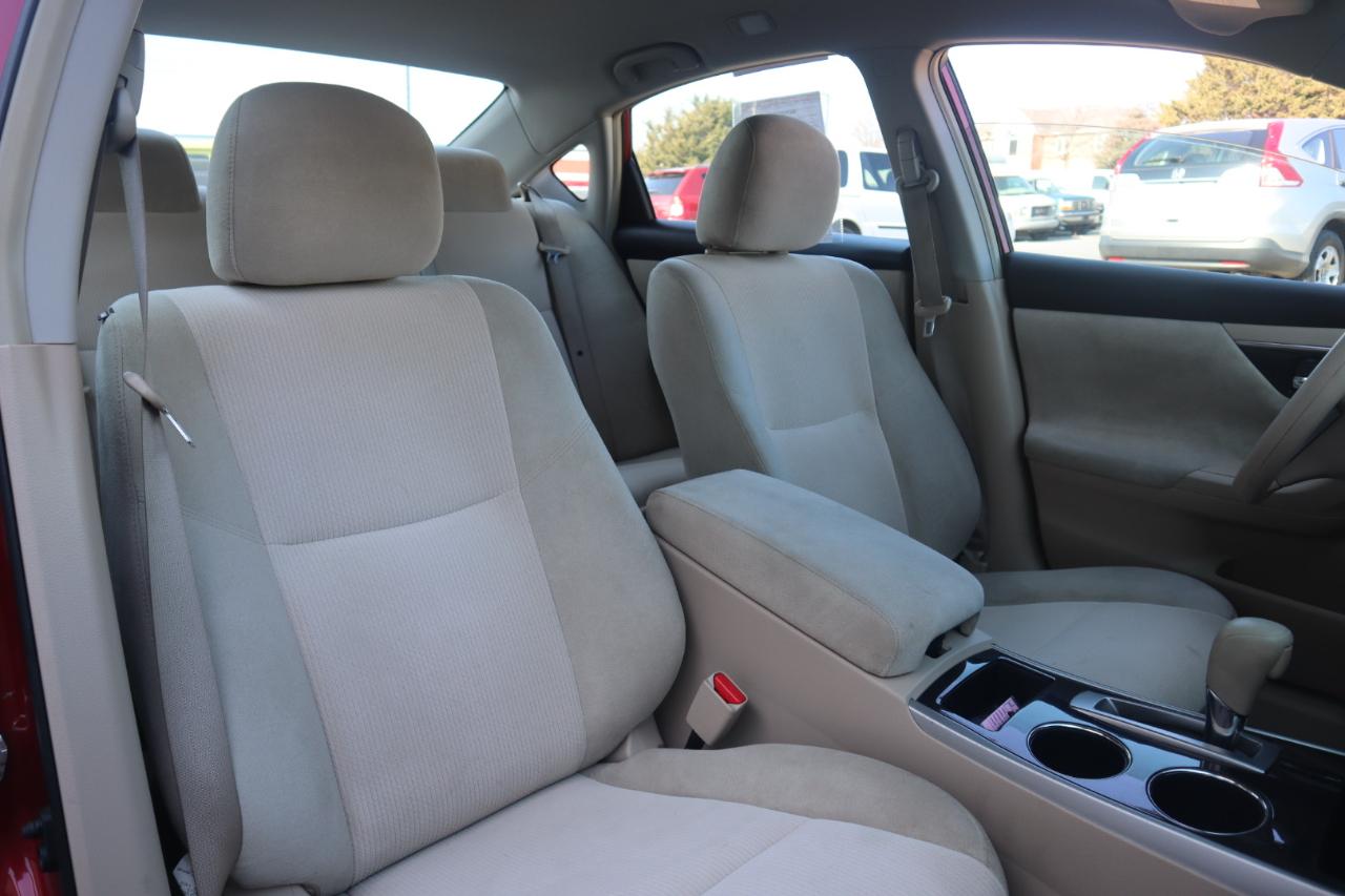 Nissan Altima 4dr Sdn I4 2.5 S 2013