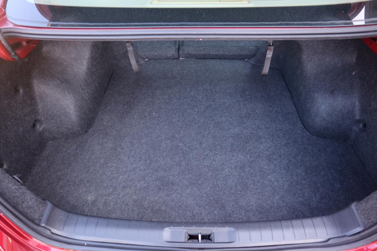 Nissan Altima 4dr Sdn I4 2.5 S 2013