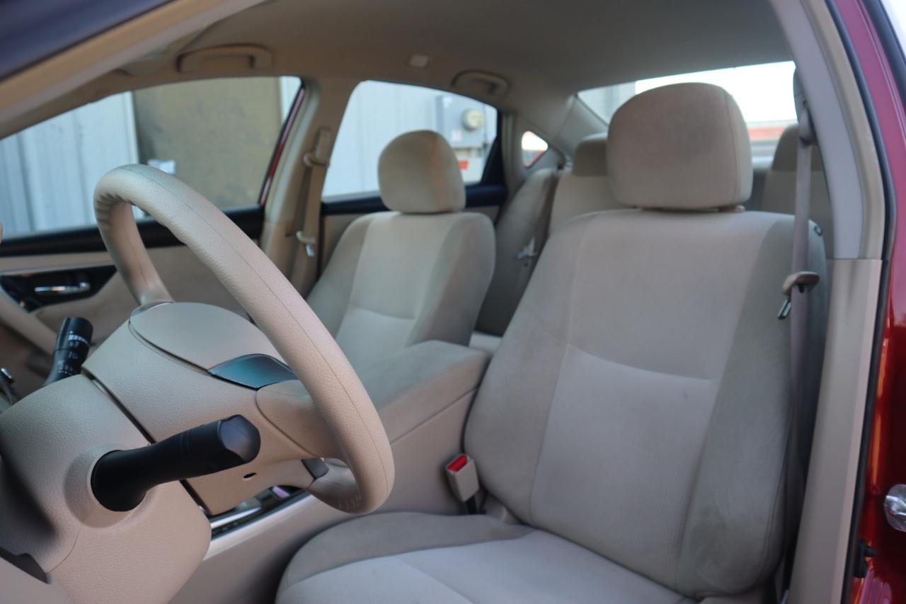 Nissan Altima 4dr Sdn I4 2.5 S 2013