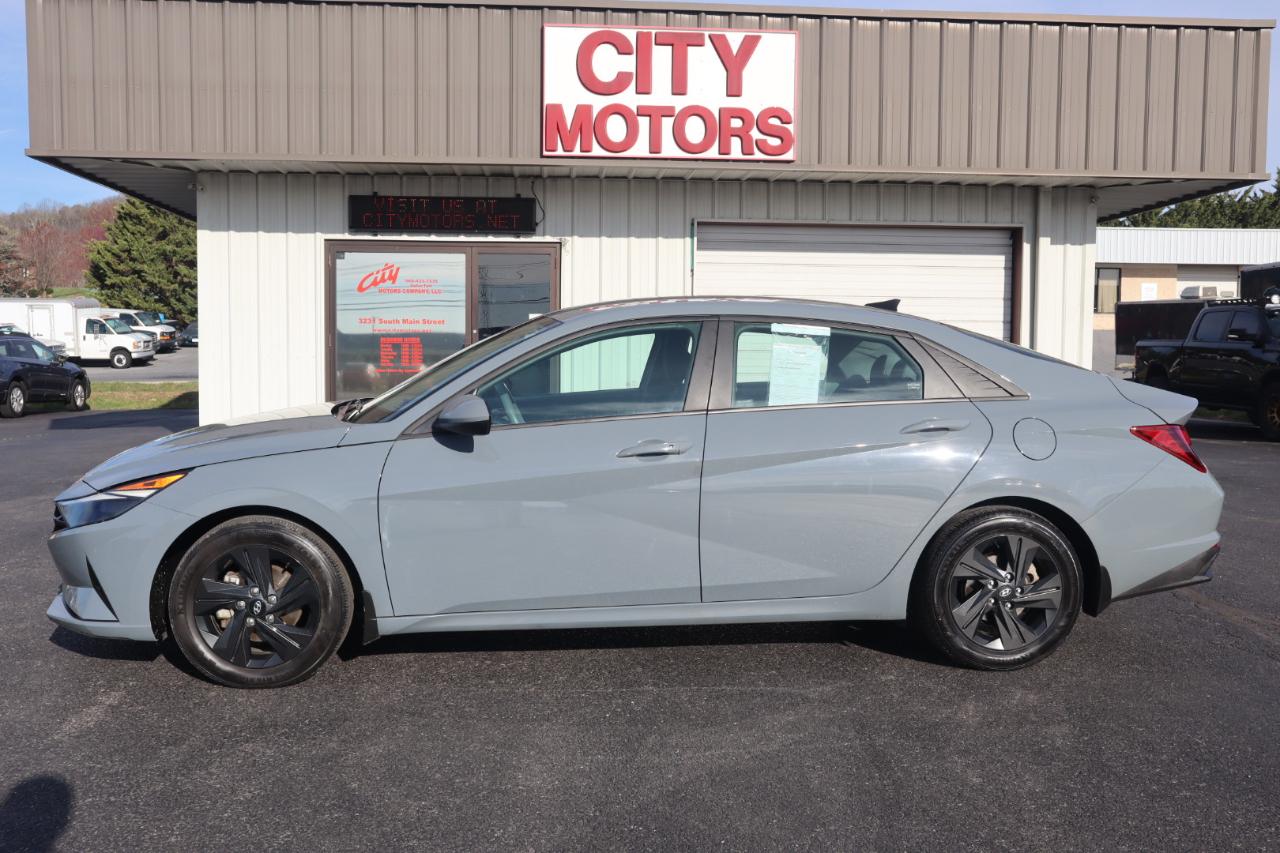Hyundai Elantra SEL IVT 2023