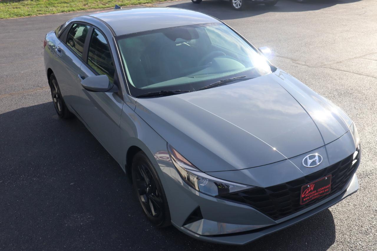 Hyundai Elantra SEL IVT 2023