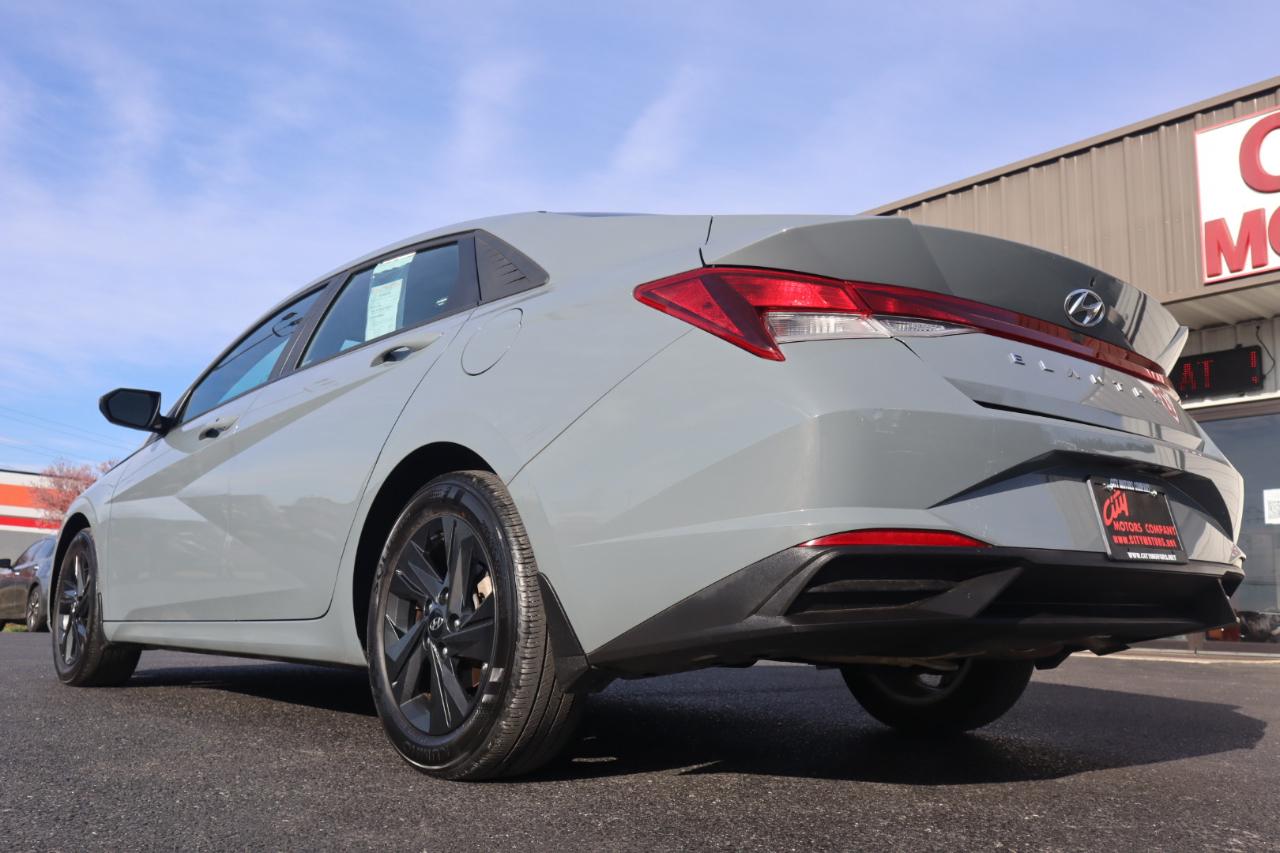 Hyundai Elantra SEL IVT 2023