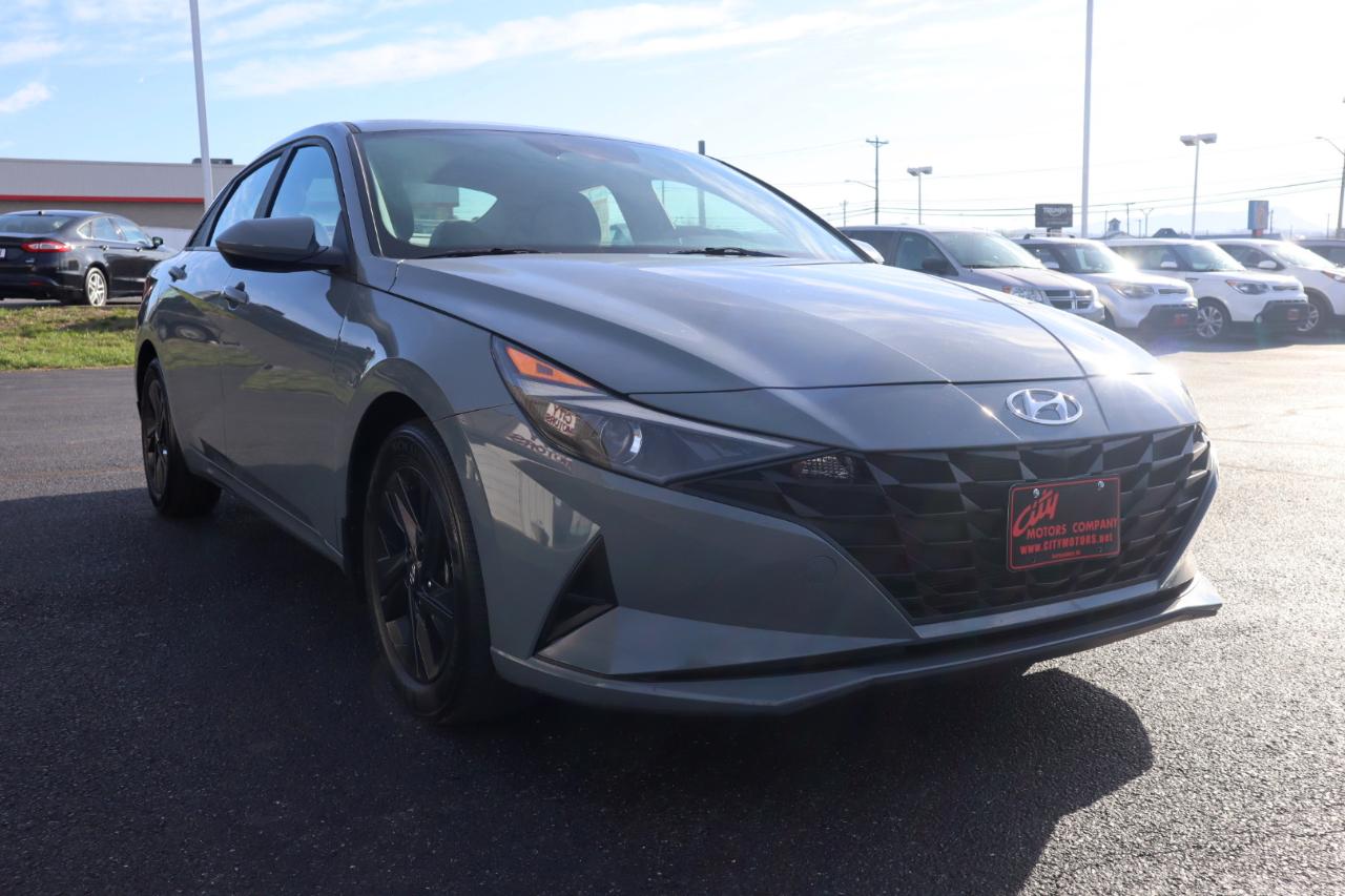 Hyundai Elantra SEL IVT 2023