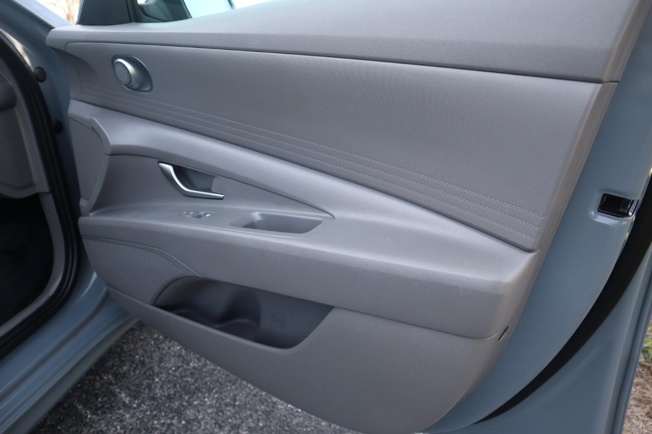 Hyundai Elantra SEL IVT 2023