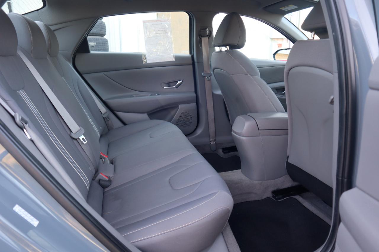 Hyundai Elantra SEL IVT 2023