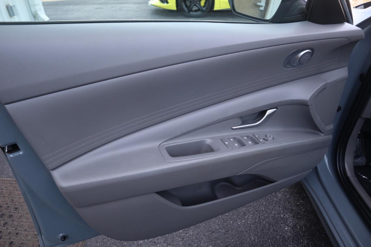 Hyundai Elantra SEL IVT 2023
