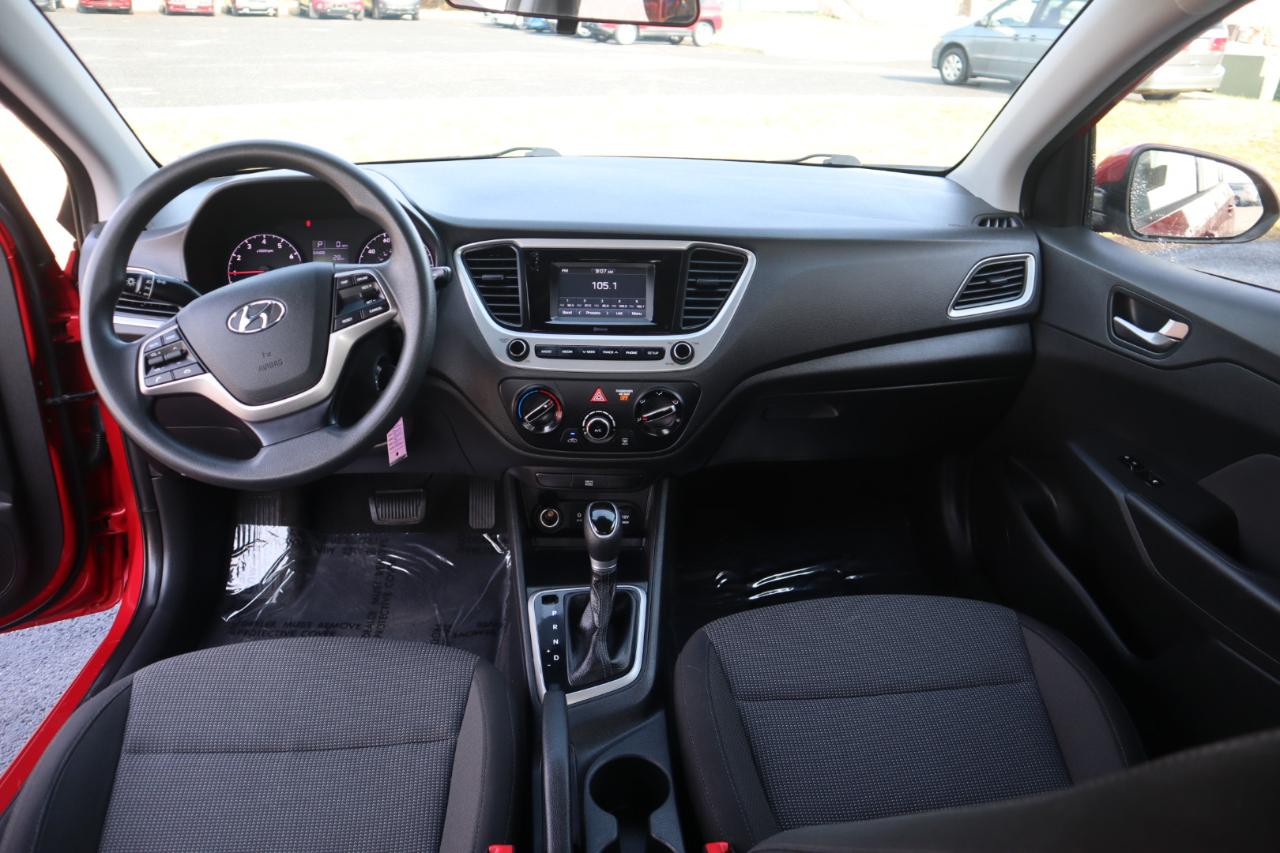 Hyundai Accent SE Sedan IVT 2021