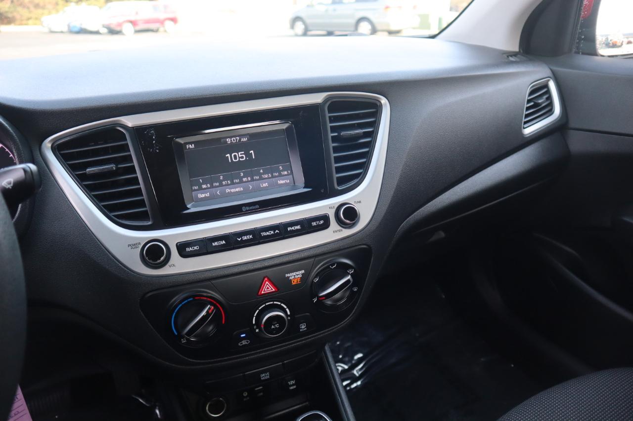 Hyundai Accent SE Sedan IVT 2021