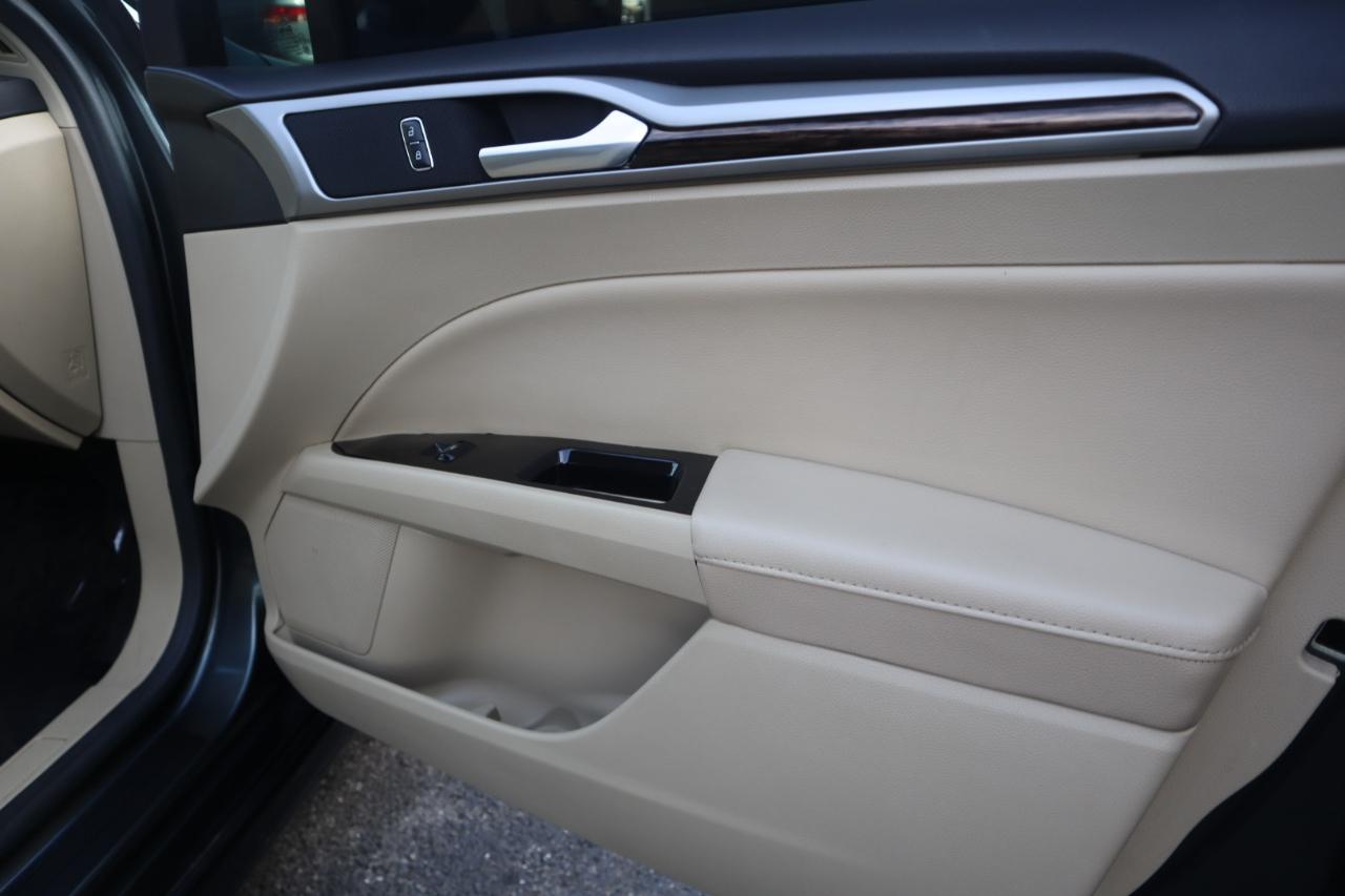 Ford Fusion 4dr Sdn SE FWD 2016