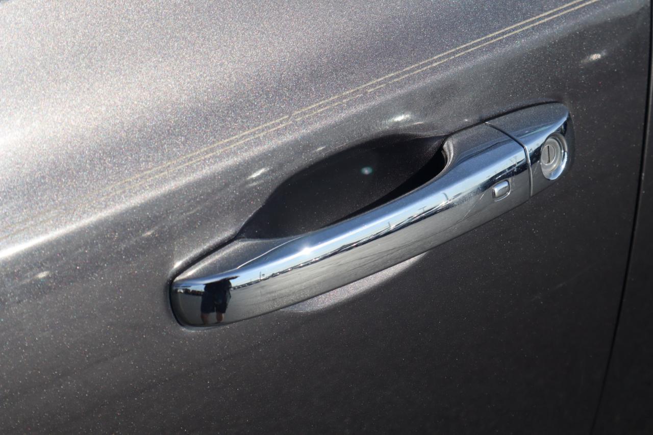 Chrysler 300 4dr Sdn 300C RWD 2015