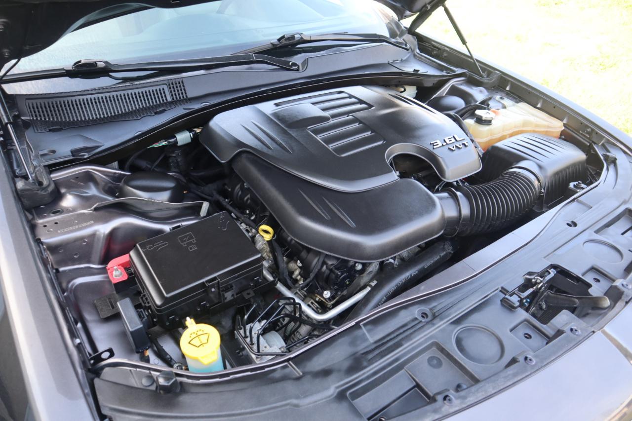 Chrysler 300 4dr Sdn 300C RWD 2015