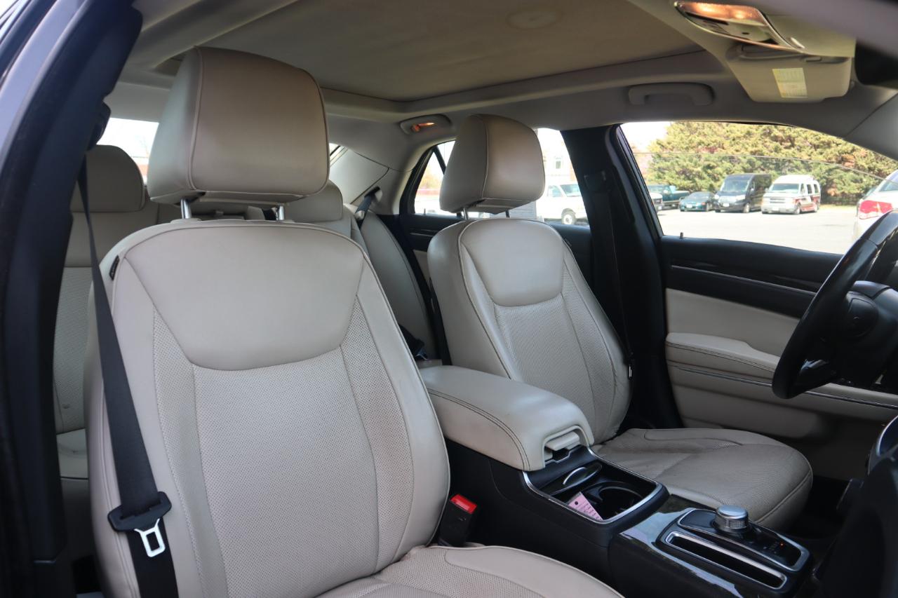 Chrysler 300 4dr Sdn 300C RWD 2015