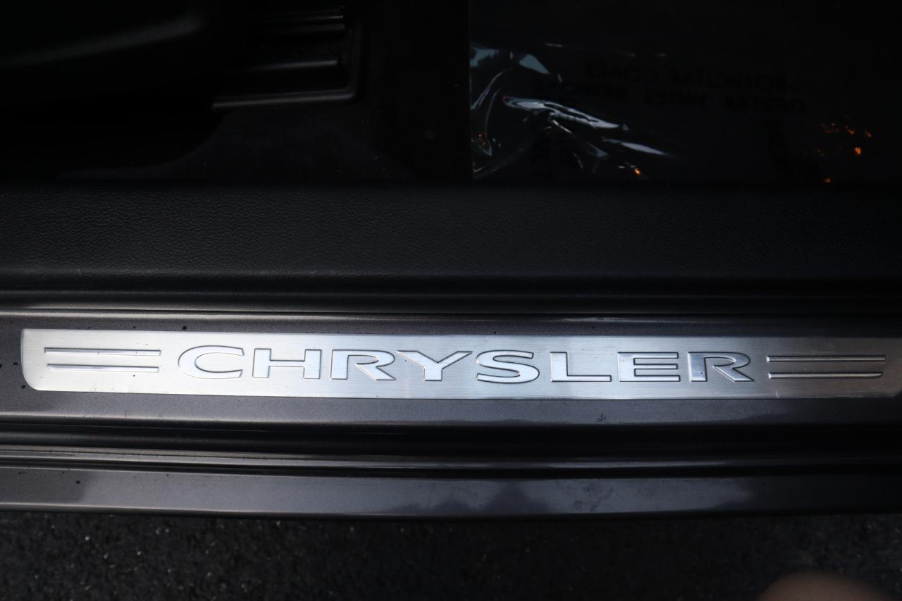 Chrysler 300 4dr Sdn 300C RWD 2015