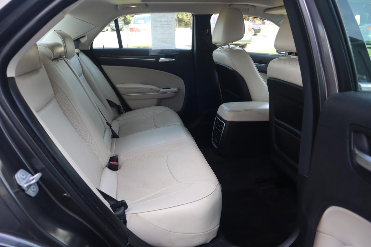 Chrysler 300 4dr Sdn 300C RWD 2015