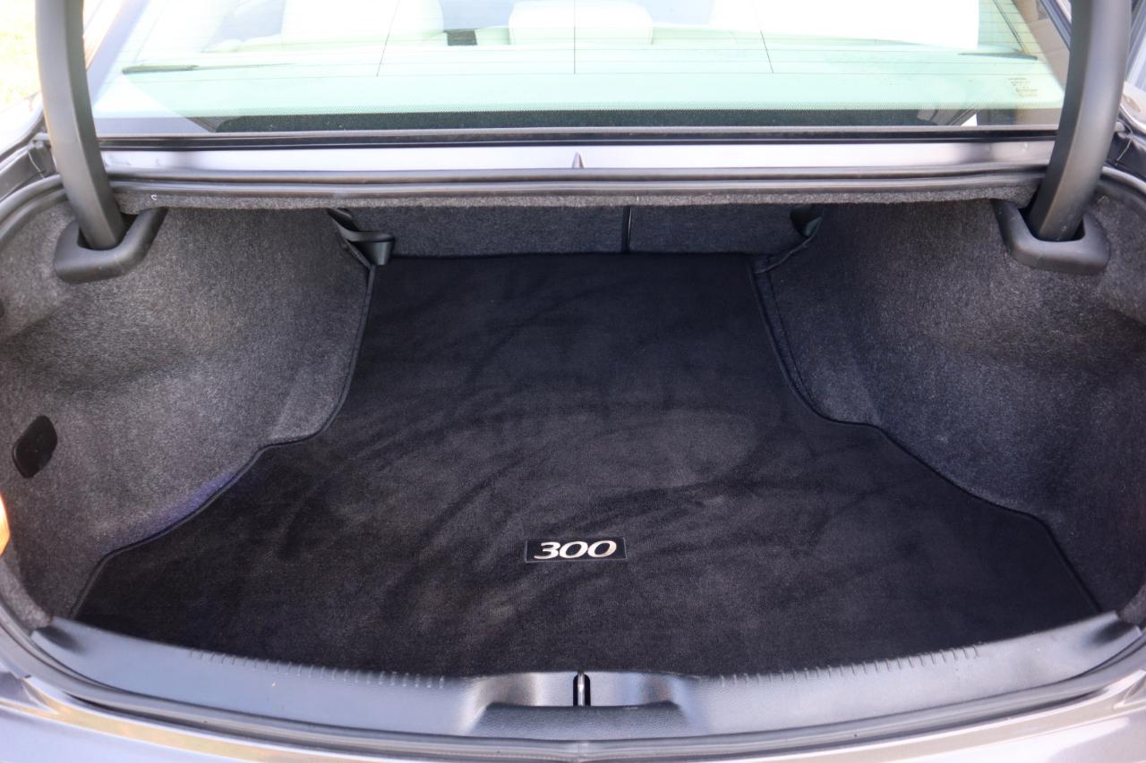 Chrysler 300 4dr Sdn 300C RWD 2015