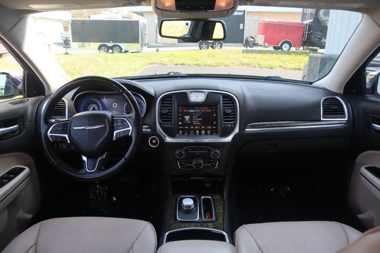 Chrysler 300 4dr Sdn 300C RWD 2015