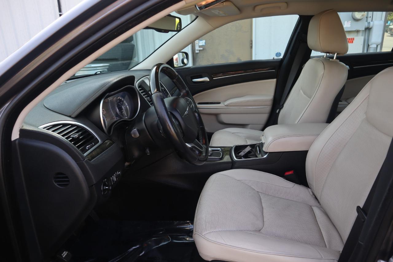 Chrysler 300 4dr Sdn 300C RWD 2015