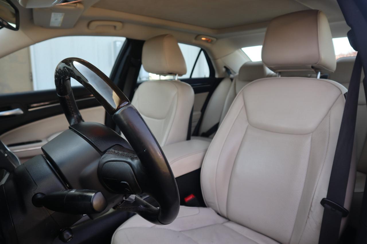 Chrysler 300 4dr Sdn 300C RWD 2015