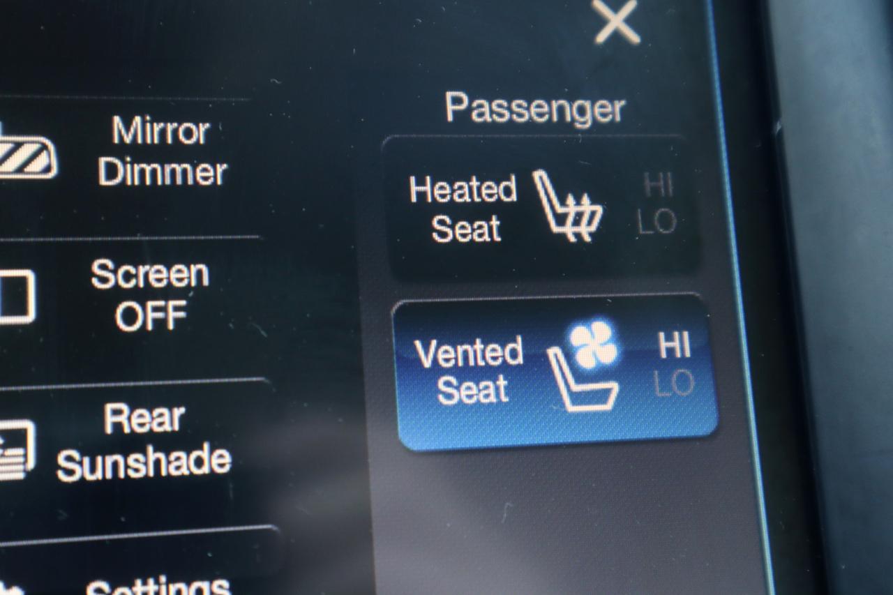 Chrysler 300 4dr Sdn 300C RWD 2015