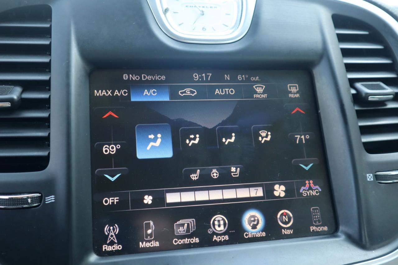 Chrysler 300 4dr Sdn 300C RWD 2015