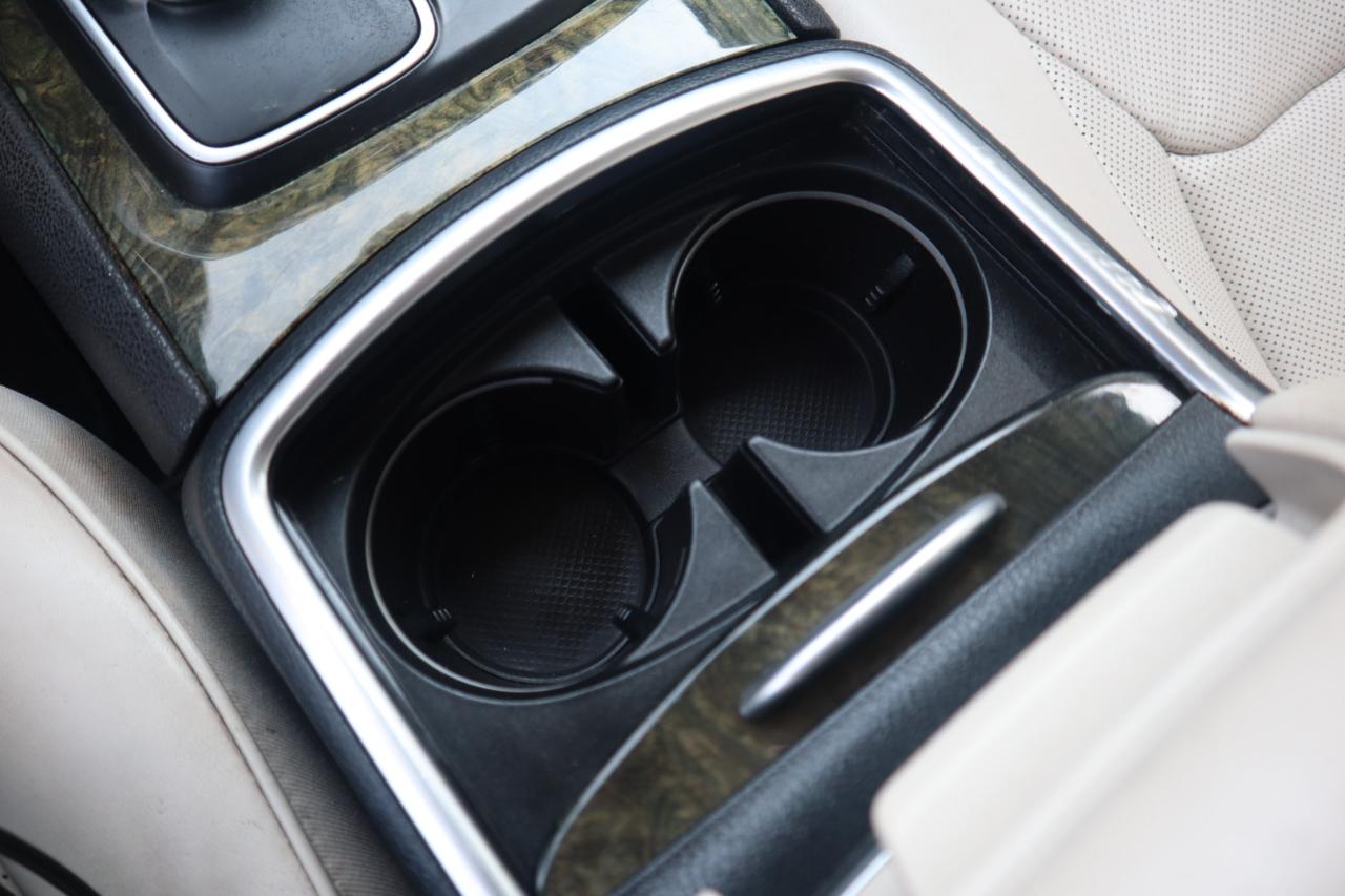 Chrysler 300 4dr Sdn 300C RWD 2015