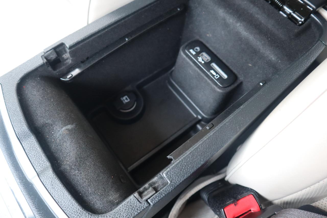 Chrysler 300 4dr Sdn 300C RWD 2015