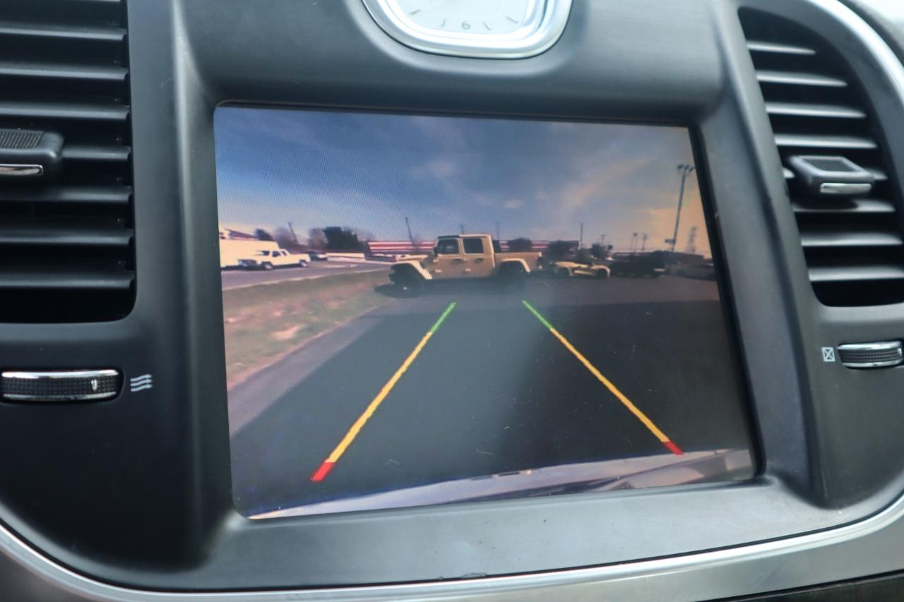 Chrysler 300 4dr Sdn 300C RWD 2015