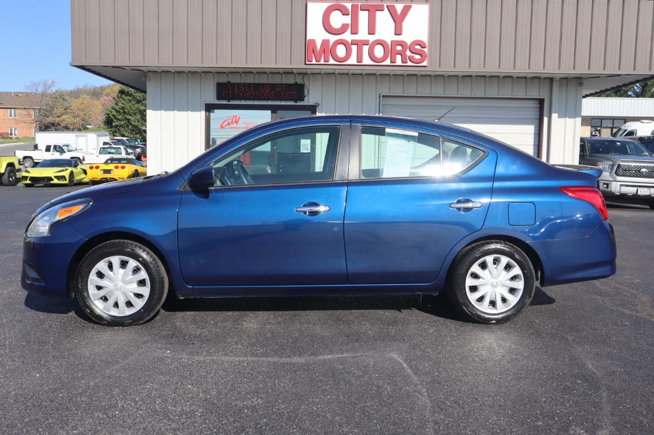 Nissan Versa Sedan SV CVT 2019