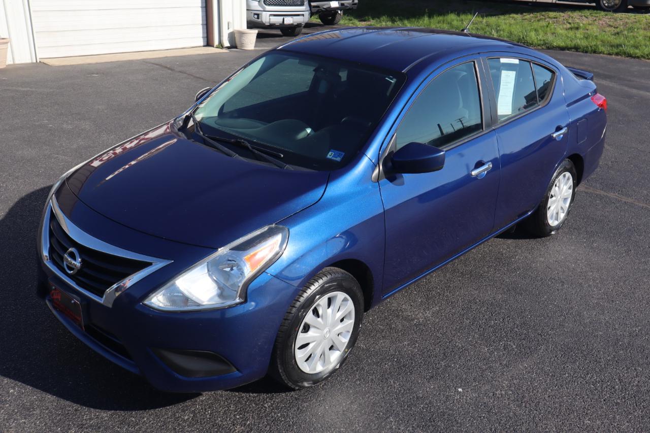 Nissan Versa Sedan SV CVT 2019