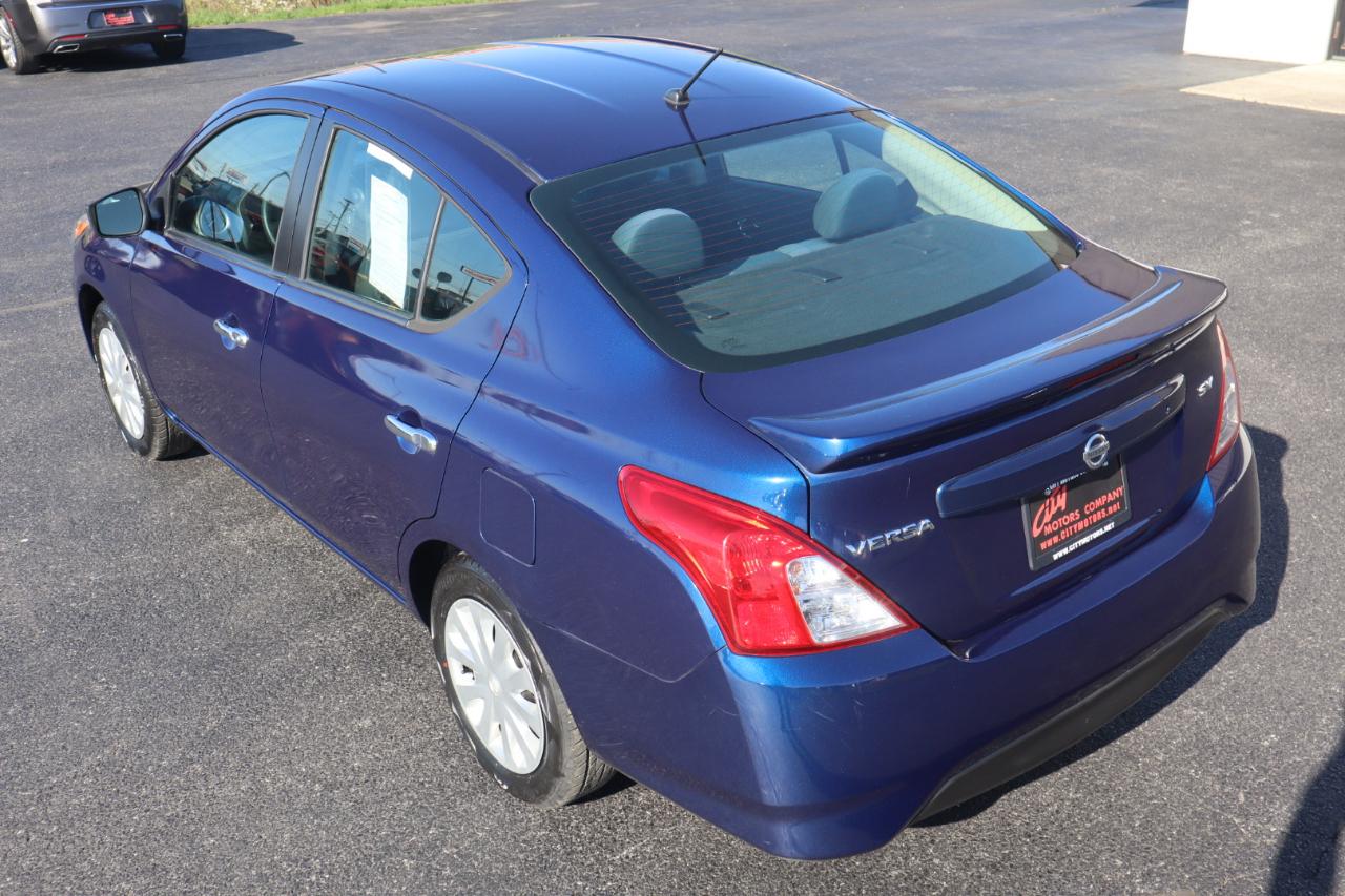 Nissan Versa Sedan SV CVT 2019