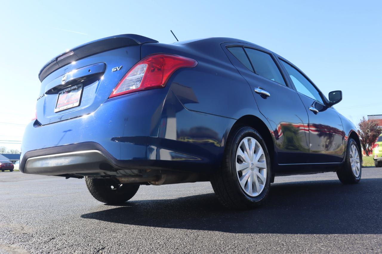 Nissan Versa Sedan SV CVT 2019