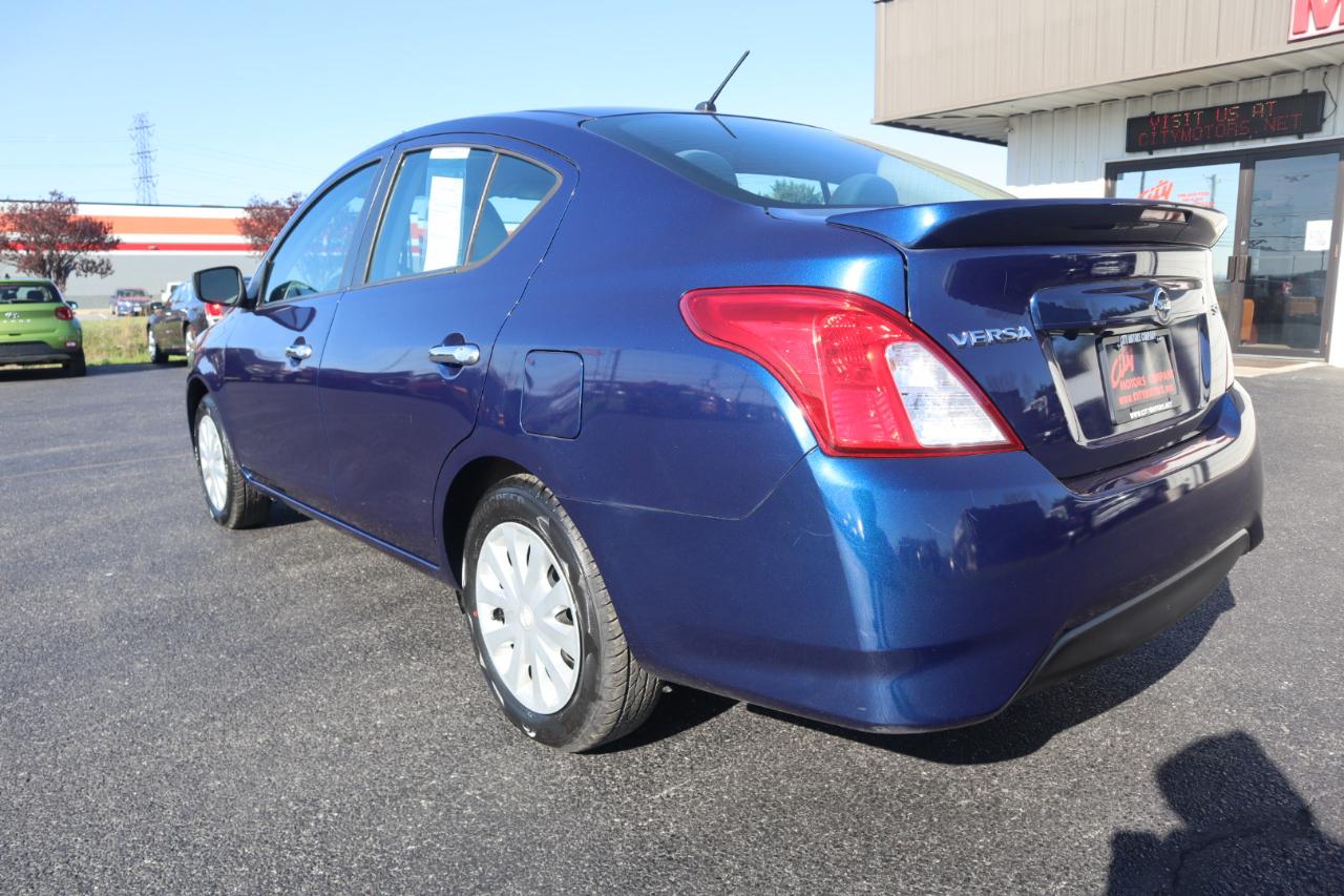 Nissan Versa Sedan SV CVT 2019