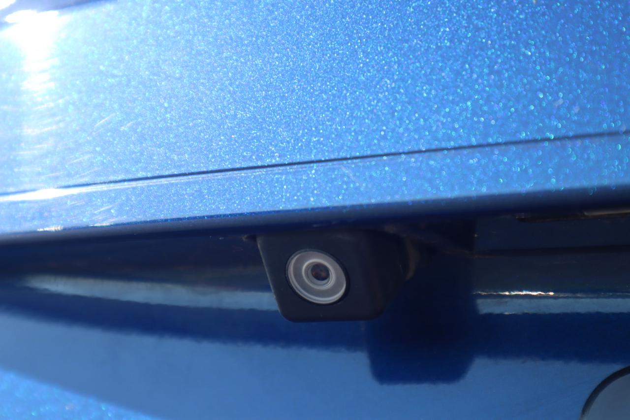 Nissan Versa Sedan SV CVT 2019