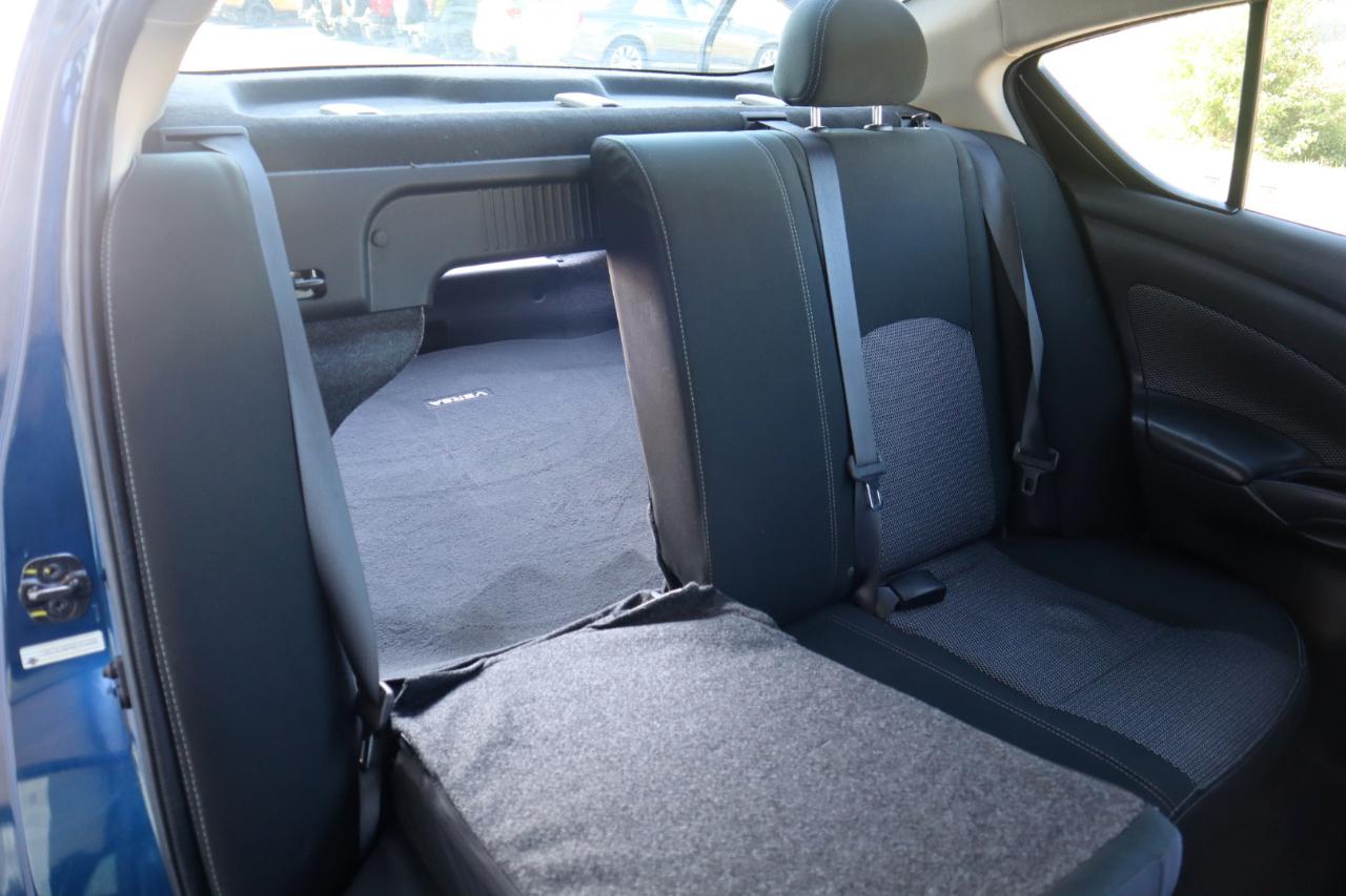 Nissan Versa Sedan SV CVT 2019