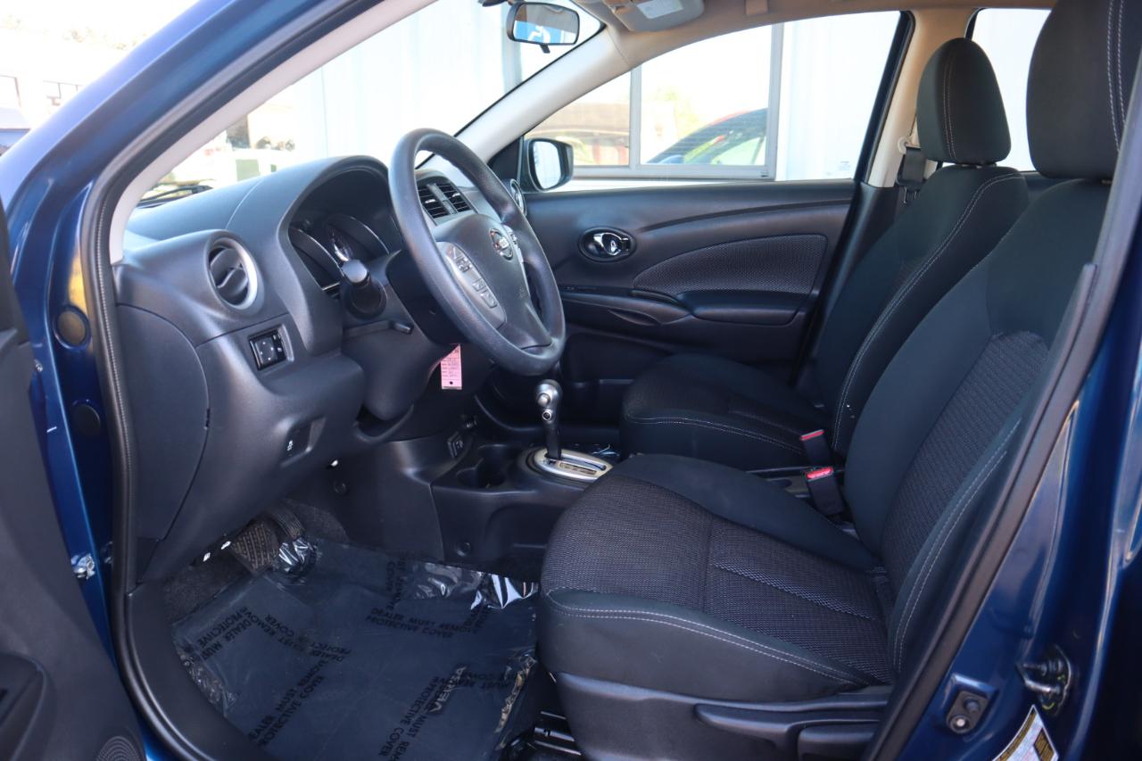 Nissan Versa Sedan SV CVT 2019