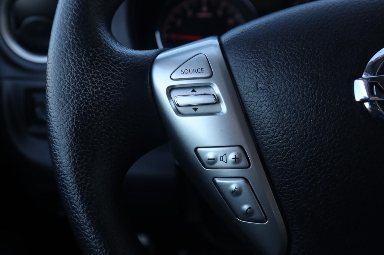 Nissan Versa Sedan SV CVT 2019