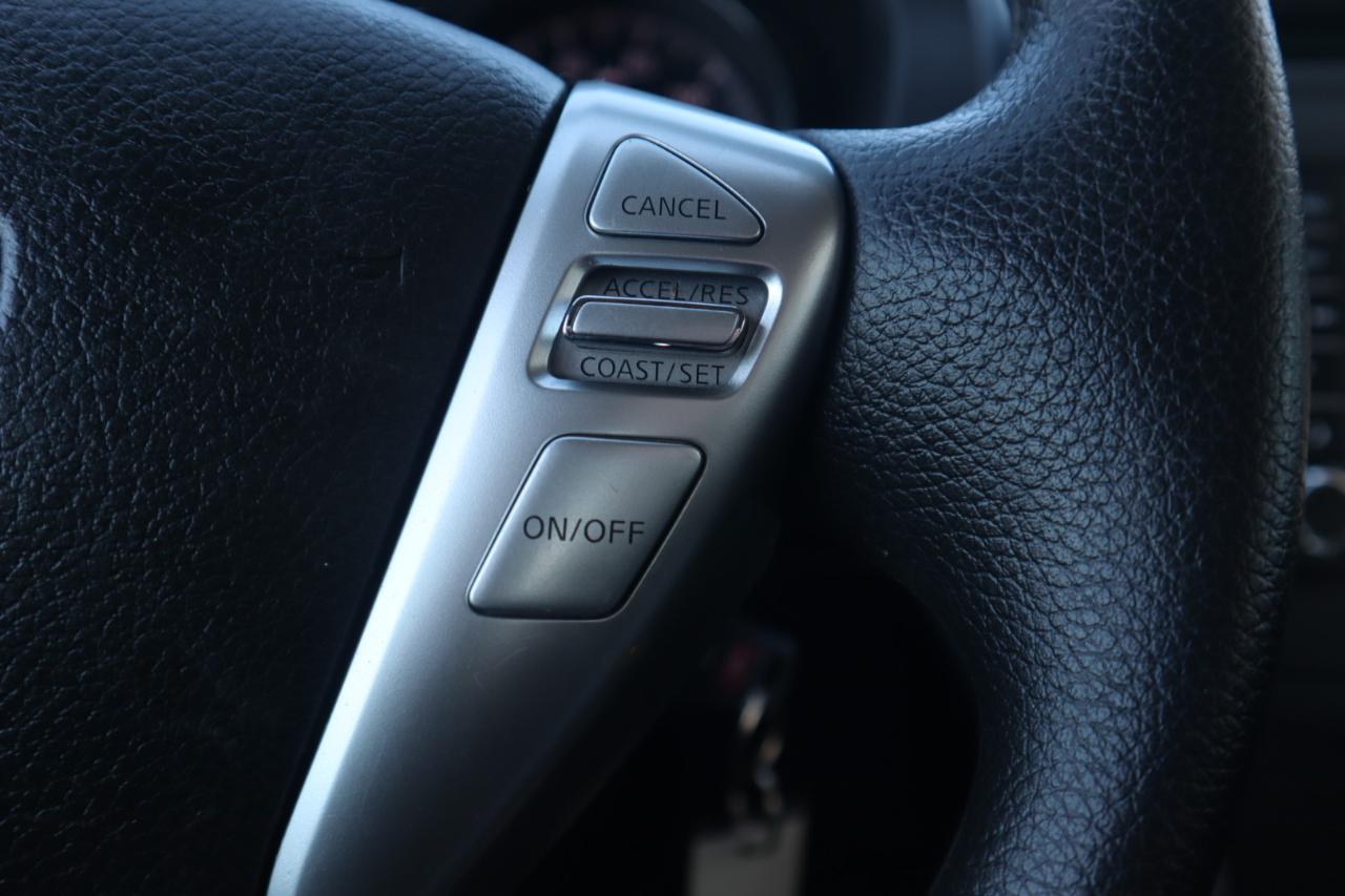 Nissan Versa Sedan SV CVT 2019
